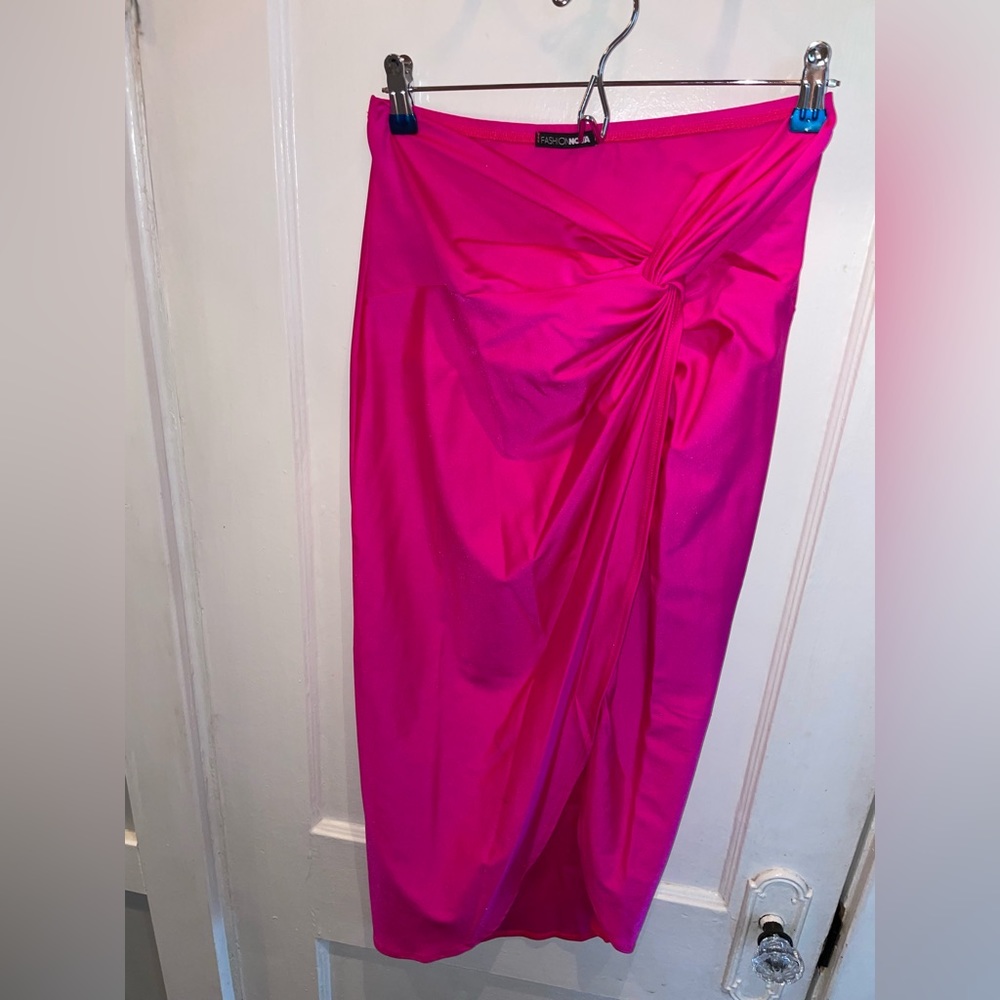 Fashion Nova- Neon Pink Skirt